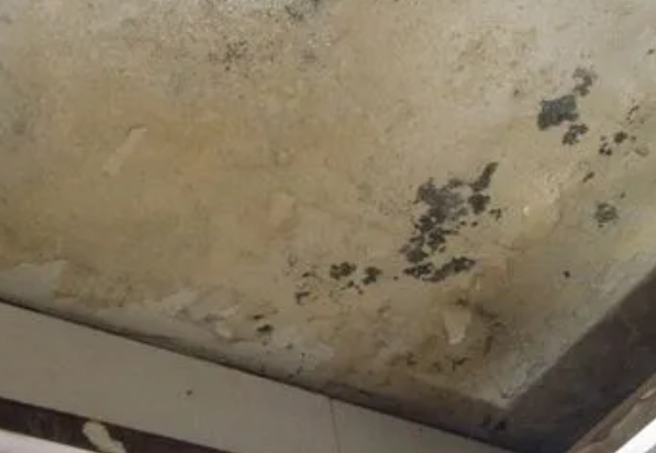 澄迈阳台漏水维修公司分享下澄迈卫生间渗水维修需要注意哪些问题。
