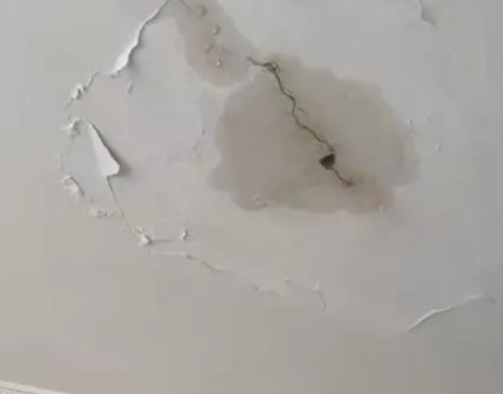 澄迈阳台漏水维修公司分享下屋面防水工程质量问题原因分析